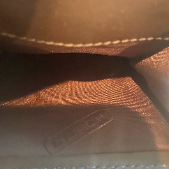 Signature Coach Wallet. Like new - Picture 4 of 4